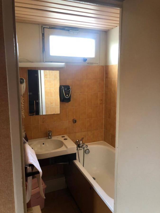 Hotel Le Drakkar Pont-Audemer Exteriör bild